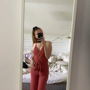 Jumpsuit - Aldrig använd ✨