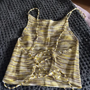 Stickad topp från shein - Strl S öppen rygg 