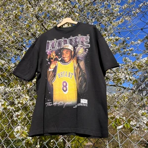 Kobe graphic tee - Strl: XL 