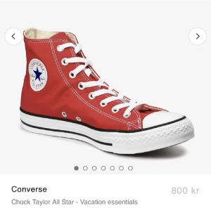 Converse  - Säljer mina röda höga Converse, då de inte kommer till så mycket användning. Hör av er vid intresse kramis 🤗