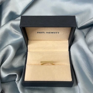 Fin guld ring från Edblad - En fin ring i guld från Edblad. Säljs inte längre på hemsidan. Skriv om du har några frågor eller vill ha mer bilder <3