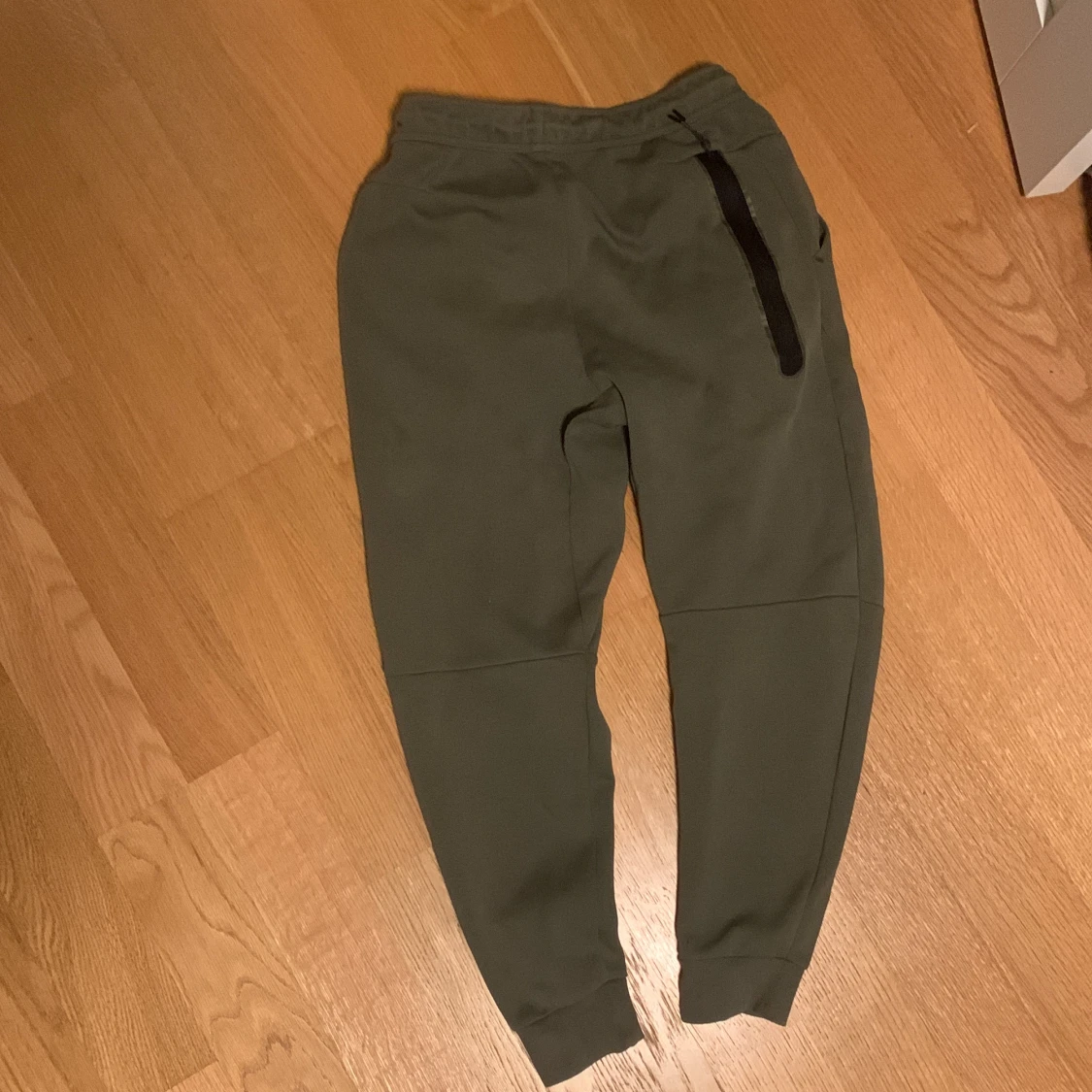 Nike tech Byxor - 90