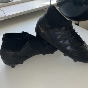 Fotbollsskor  - Säljer dessa fotbollsskor pga att jag inte spelar fotboll längre.