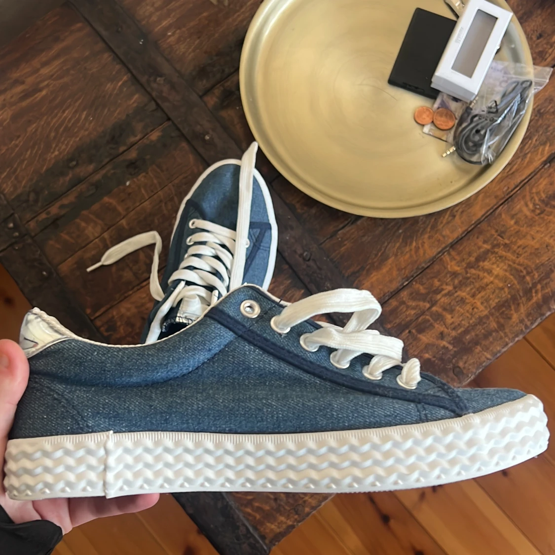 Skor med stjärna på sidan  - 90