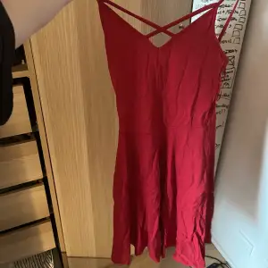 Super snygg röd klänning
