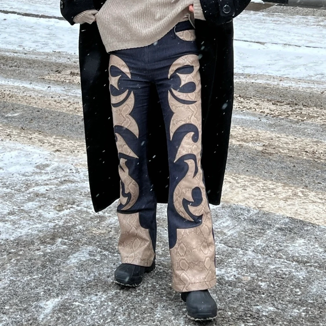 Jeans / byxor i bootcut modell