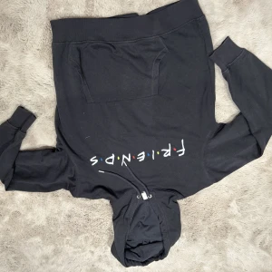 Hm hoddie  - Hoddie från hm, skön inte ut tvättad 