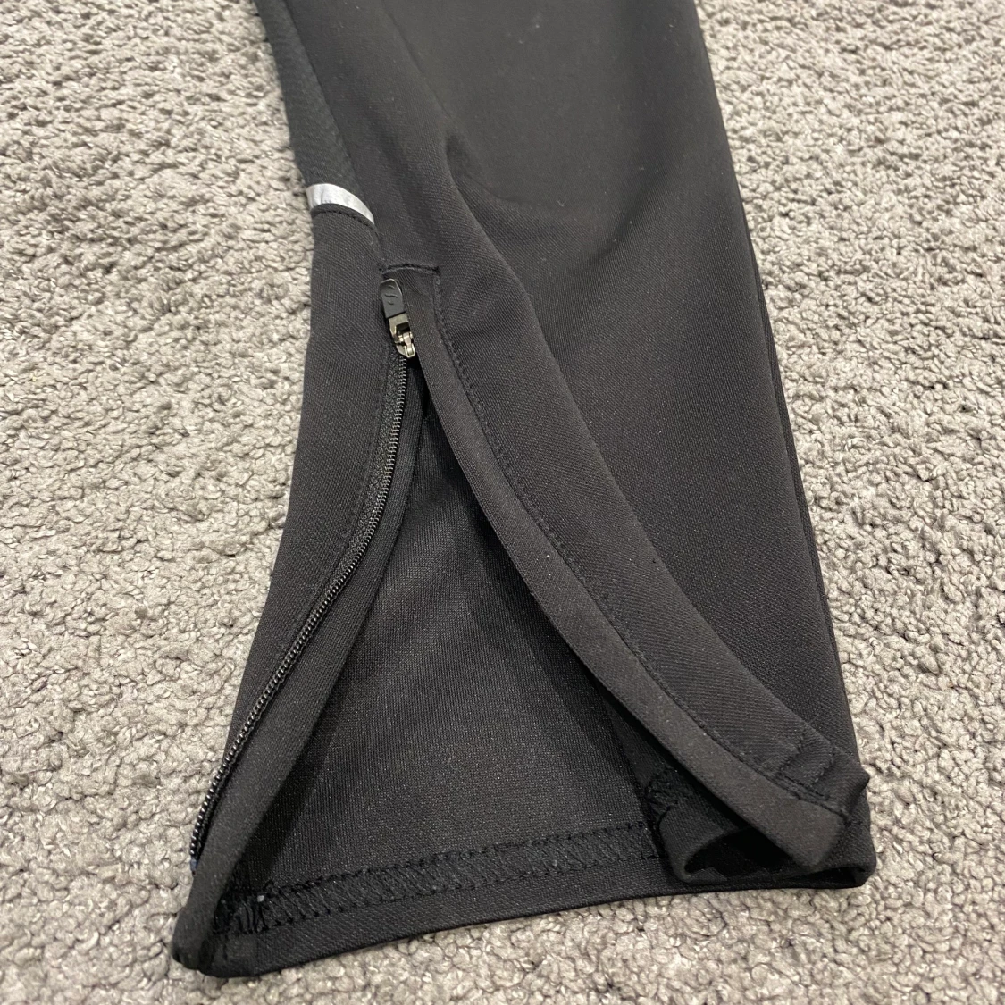 Svarta träningsbyxor  - 90