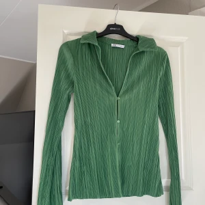Grön skjorta från zara - Aldrig använy