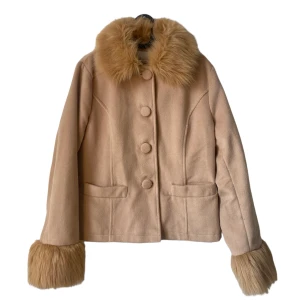 Edgy jacka  - Höstjackan från Nelly-trend, aldrig använd 