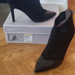 Tamaris - Nya klackskor från tamaris.  Kan skickar.