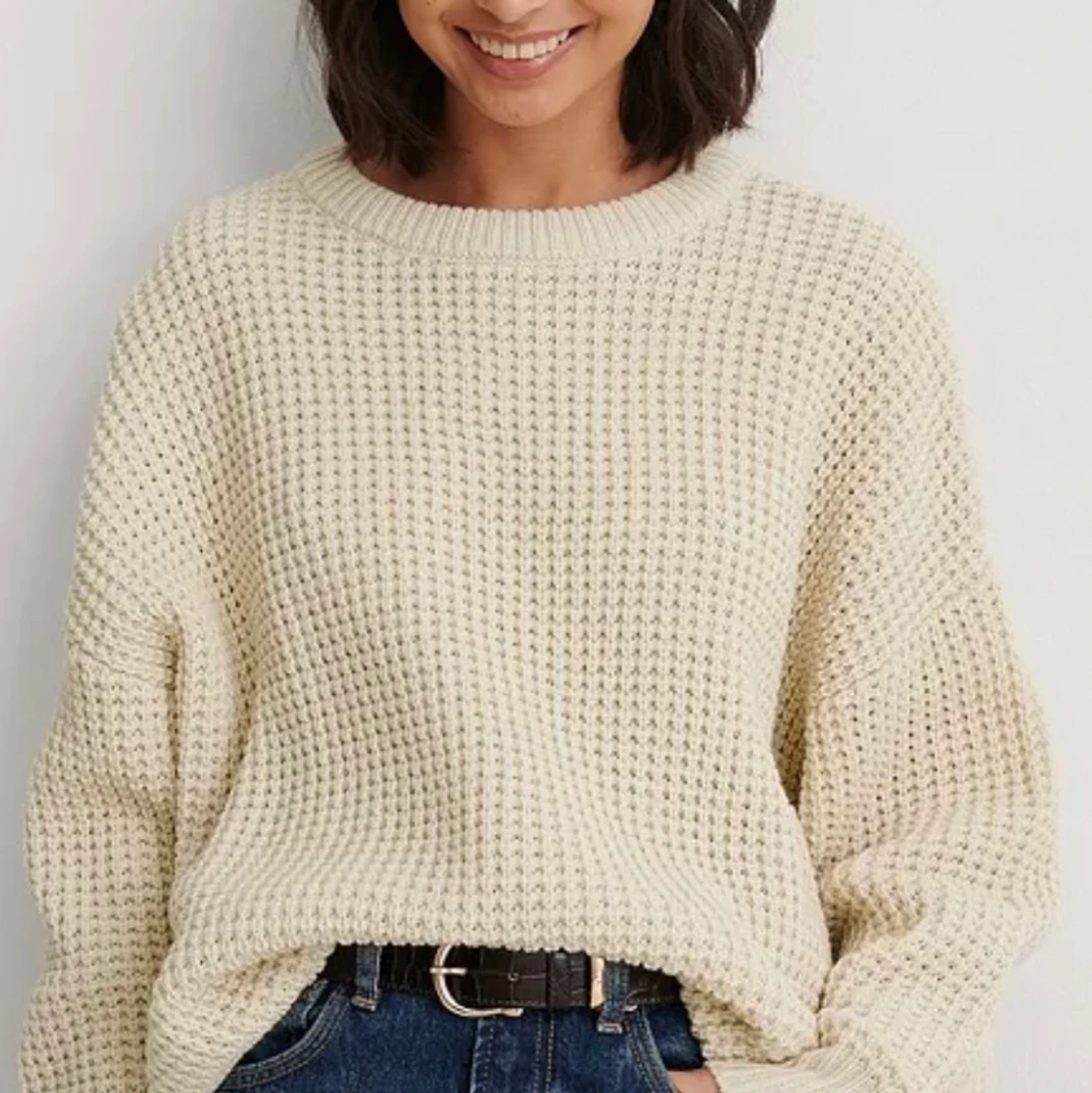 Stickad tröja i offwhite