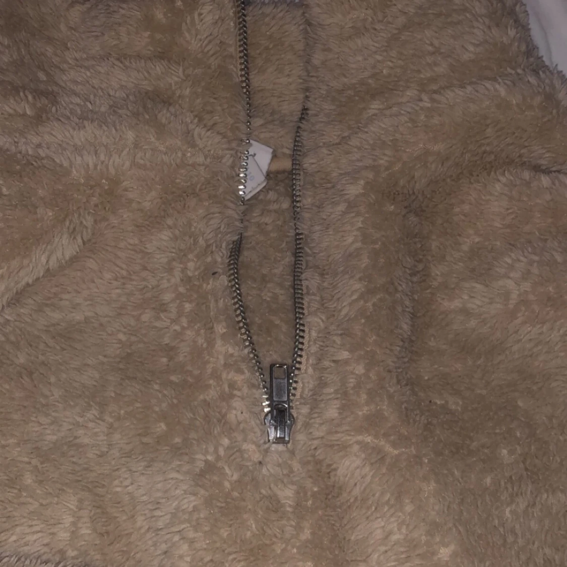 Står på bilden  - 90