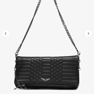 Zadig väska - .Nypris 3670 kr. Har kvar dustbagen samt äkthetsbeviset!🫶🏼tryck gärna på köp nu⭐️