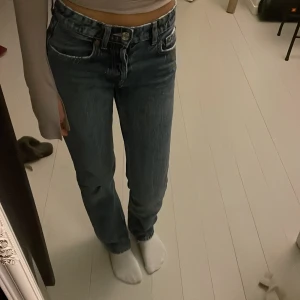 Zara jeans - Mörkblå populära jeans från zara❤️