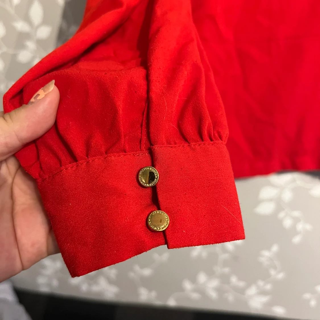 Röd omlott blus strl L - 91