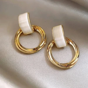 Örhängen - Oöppnad Originalpris ca 356:- 14 k guld