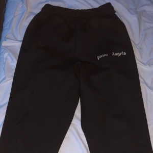 Palm angels - Palm angels byxor i mycket bra skick i stolek M