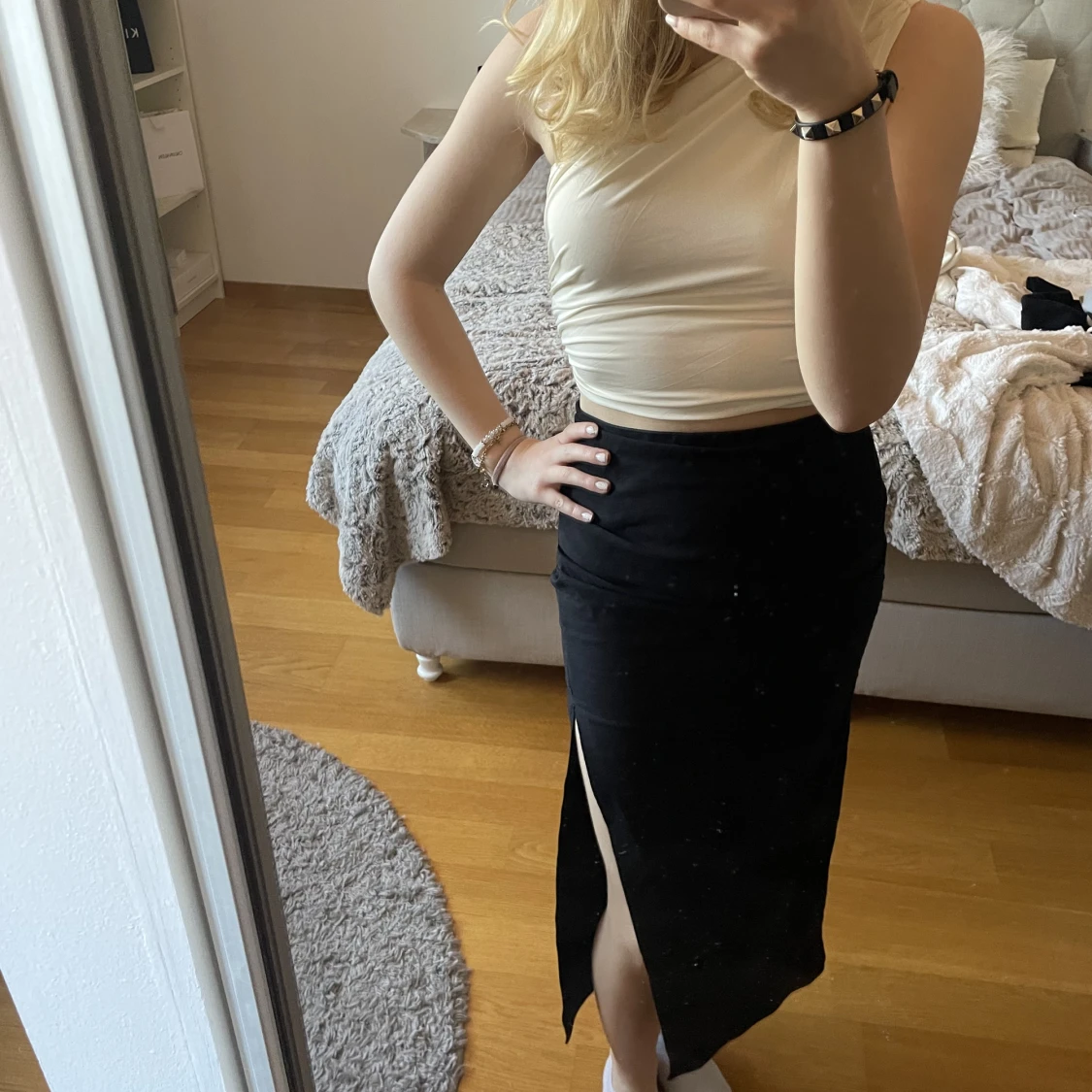 Kjol med slits 🖤 - 90