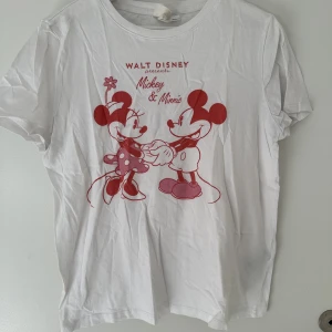 T shirt  - T shirt från HM storlek M
