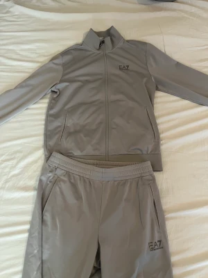 Ea7 dress - Nästan aldrig använt, så är som ny. Nypris 2800.   