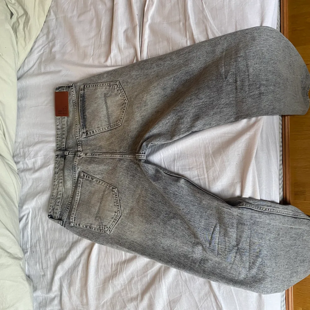 Blue Ridge Jeans i grå färg i storlek W31 L32, helt nytt skick och bra kvalite. 400kr . Jeans & Byxor.