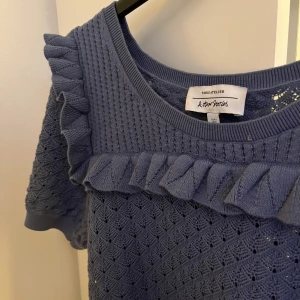 Virkad topp &other stories!! - Supergullig virkad topp från &other stories. Fint skick! Bara att fråga för fler bilder💞