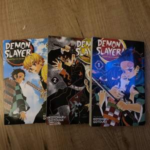 HEJJ!! Säljer det tre första böckerna i demon slayer serien! Alla är i fint skick bara lästa en gång av mig var, 80kr styck<3 Står ej för fraktens kostnad!