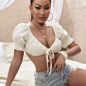 Puff sleeve top - Aldrig haft på mig finns fortfarande i förpackningen 