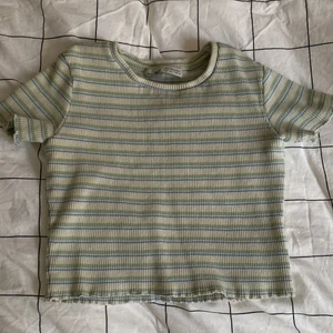 Magtröja  - En magtröja från Pull& bear💞💞 Den är i storlek S💞