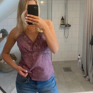 Halterneck linne - Sjukt fint y2k linne från Stockh Lm, säljer pga att det är för stort. Prislapp kvar, köptes för 349💕