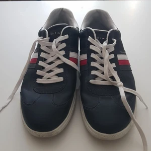 Tommy hilfiger skor EU 44 - Använt max 3 gånger totalt, noll slitage. Storlek 44 