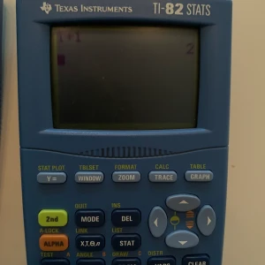 Texas instruments TI-82 - Begagnad miniräcknare Ny pris ca 650kr