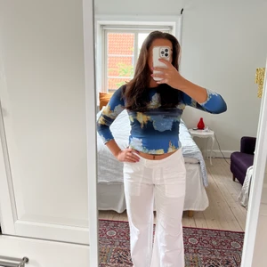 Topp - Ascool topp med rymdtryck köpt second hand!💗 Bra skick från märket ”zack” 
