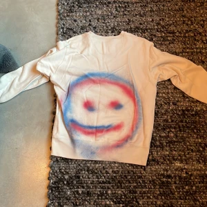 Tröja  - Gjort smilen själv ❤️😮skit cool tröja 