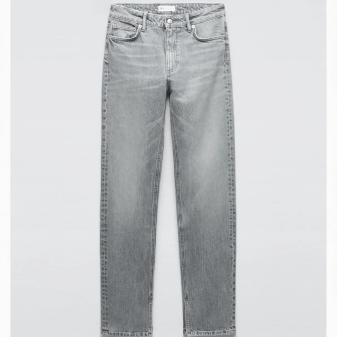 Ljusgråa jeans