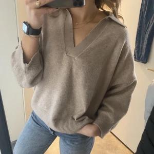 Stickad tröja  - Tröja från H&M Lite nopprig💗 Kontakta om ni vill köpa💗