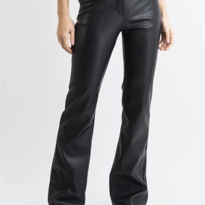 Madlady skinnbyxor - Säljer dom superpopulära skinnbyxorna från madlady som är slutsålda i alla storlekar!💗