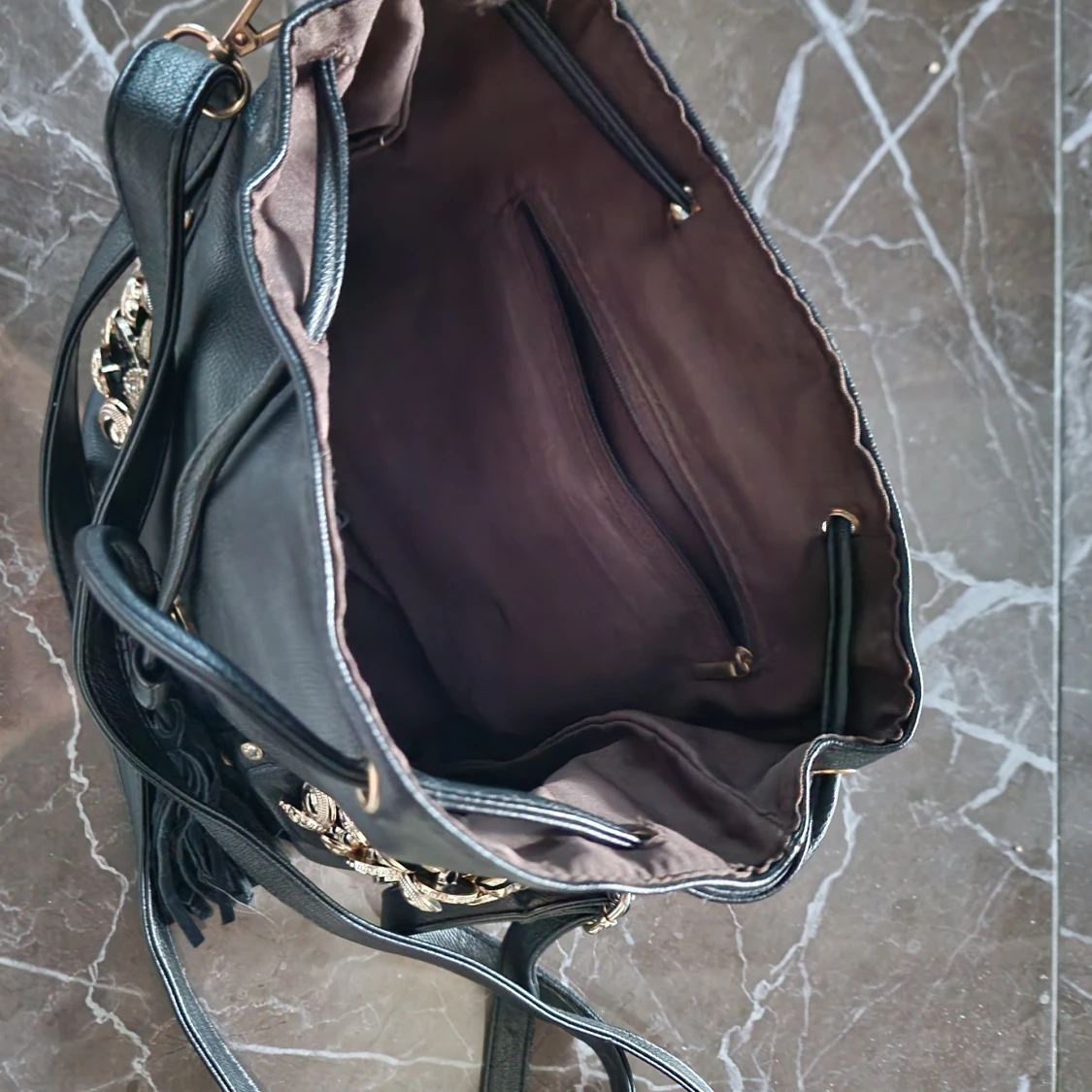 Helt ny väska, rikligt med detaljer - 91