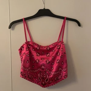 Bandana topp - Bandana topp från Newyorker