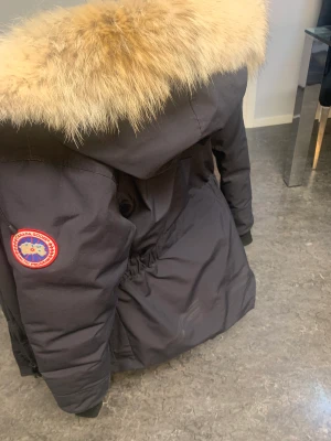 Canada goose - Canada goose jacka i storlek S. Fraktar inte utan bara möts upp i Stockholm.