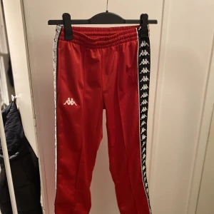 Kappabyxor - Röda kappa byxor 