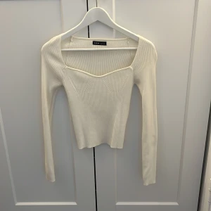 Stickad tröja  - Superfin stickad tröja i bra kvalitet 