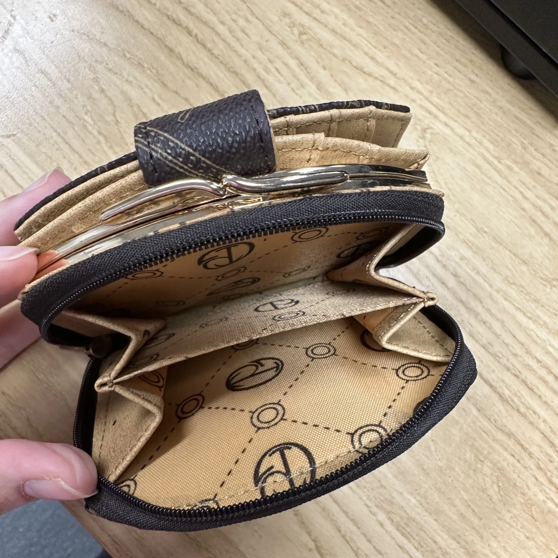 plånbokthis is totally new and unused  - 91