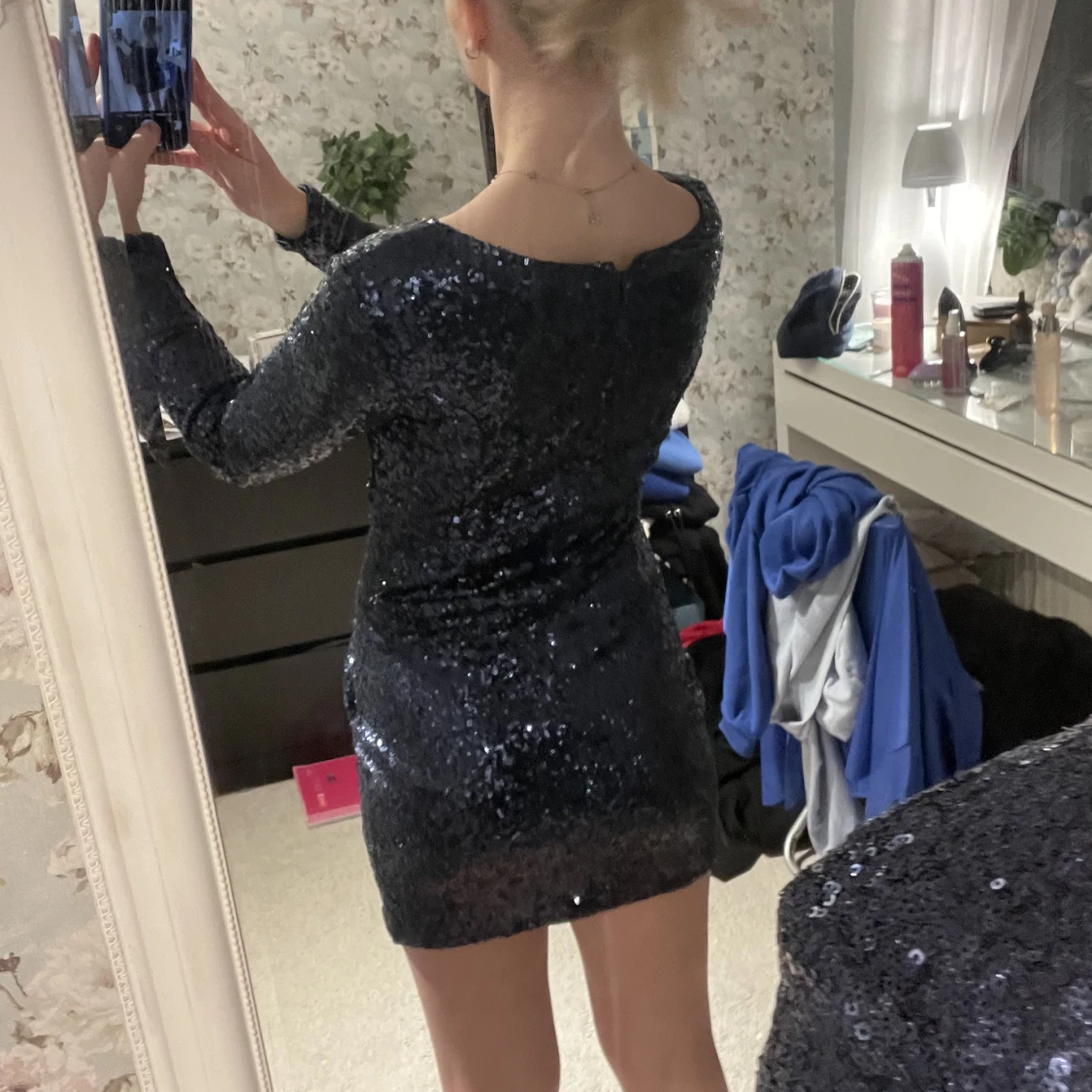 Klänningen med paljetter  - 90