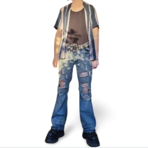 Dickies skjorta - Randig blå/rosa Dickies skjorta med ”korta” ärmar. Väldigt skönt tyg att ha på sommaren, lite ”oversized” fit. 