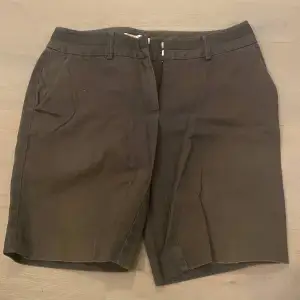 Gråa shorts från Nougat. Inga hål eller fläckar. 