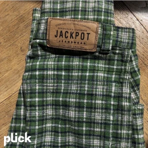 Jackpot - Rutiga bomullsbyxor från jackpot :)  Storleken är medium tror jag men skulle säga att de är närmare S