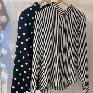 Skjortor - En för 60, två för 120. Kolla tidigare annonser för mer info.