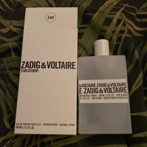 En parfym  - En Zadig & Voltaire parfym helt ny råka öppna paketet och kunnde inte lämna tillbaka det.bra skick orgenal pris 739kr